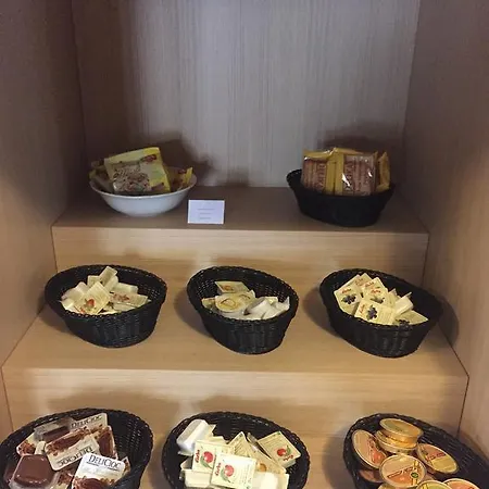 ホテル Citta Di Trieste 3*