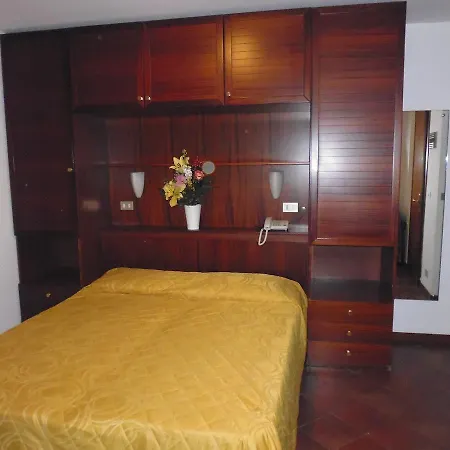 Citta Di Trieste 3* グラード