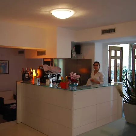 Citta Di Trieste 3* グラード
