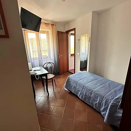 ホテル Citta Di Trieste 3*